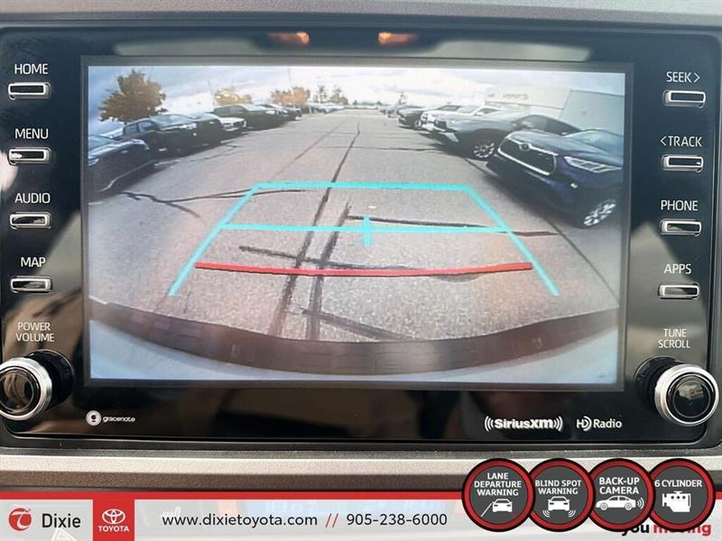 toyota Tacoma 2022 - 16