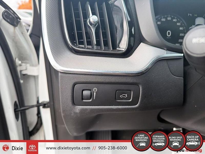 volvo XC60 2020 - 13