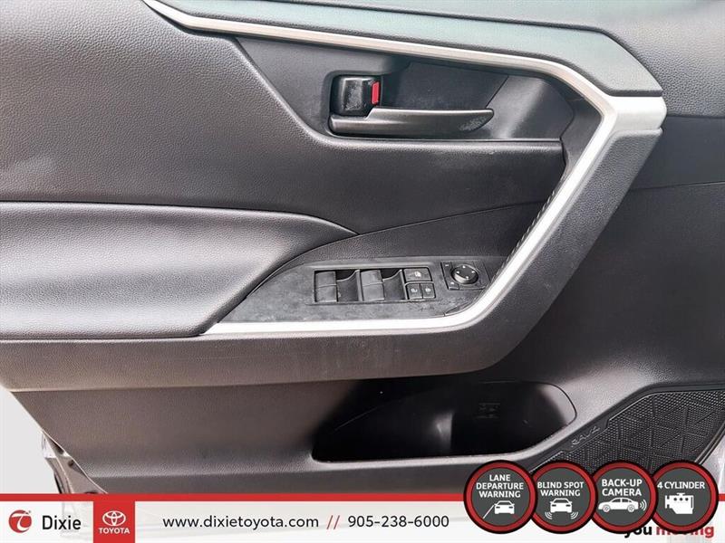 toyota RAV4 2021 - 8