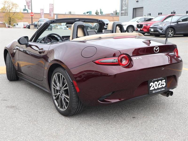 mazda MX-5 2025 - 8