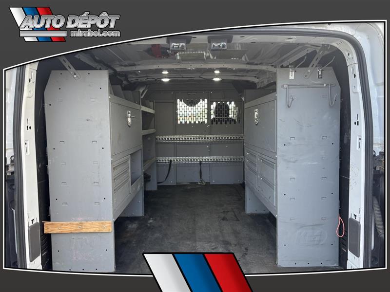 ford Transit Cargo Van 2021 - 10