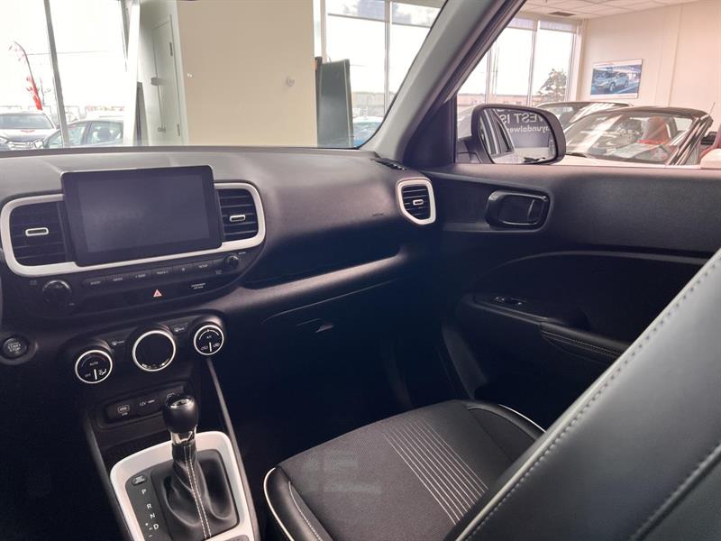 hyundai Venue 2023 - 14