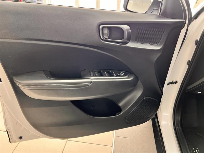 hyundai Venue 2023 - 16