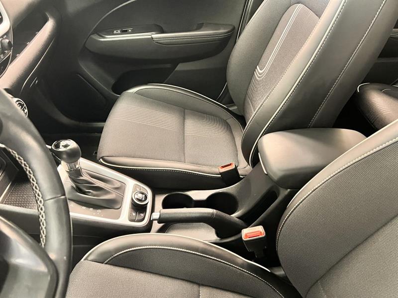 hyundai Venue 2023 - 19