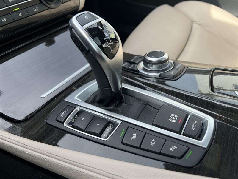 bmw 5 Series 2013 - 24