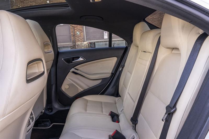 mercedes-benz CLA 2018 - 11