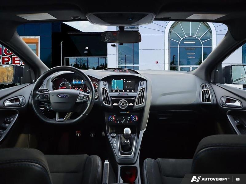 ford Focus 2017 - 24