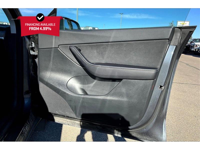 tesla Model Y 2022 - 18