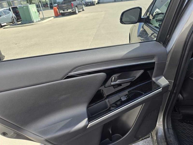 toyota bZ4X 2023 - 36