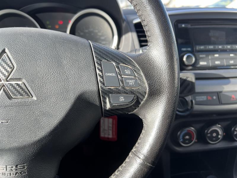 mitsubishi Lancer 2015 - 18