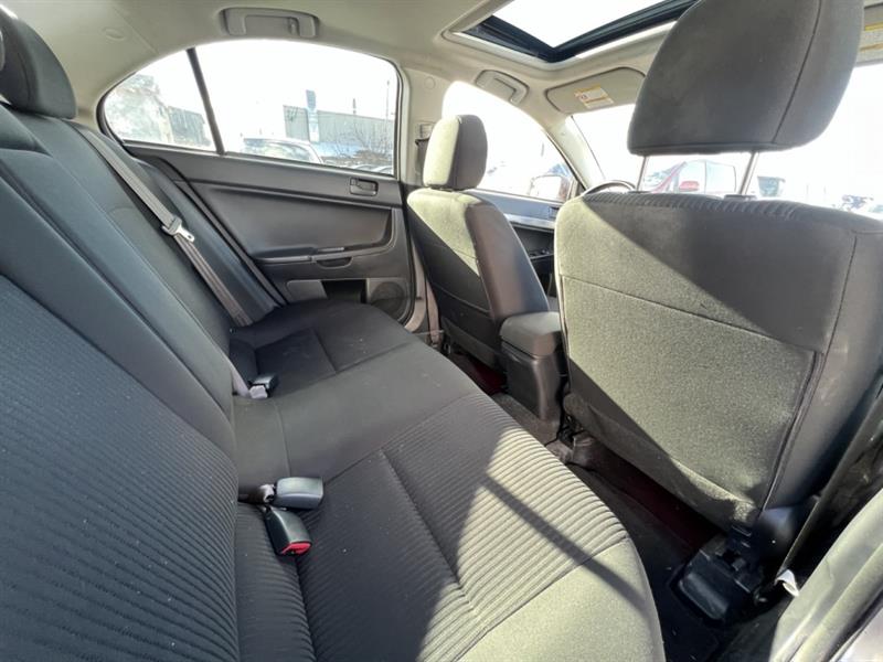 mitsubishi Lancer 2015 - 24