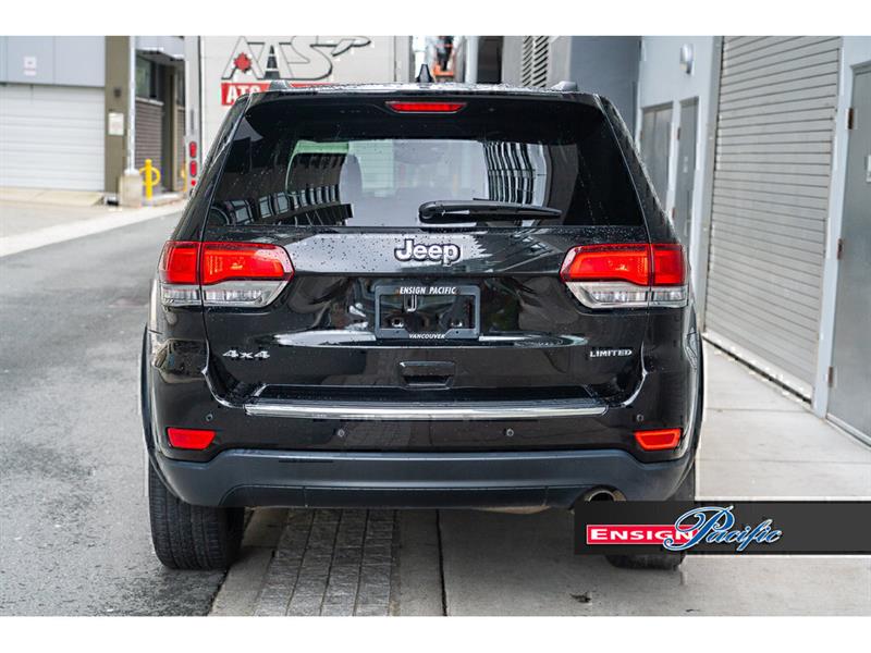 Jeep Grand Cherokee 8