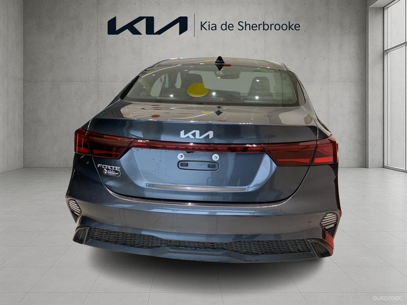 kia Forte 2024 - 5