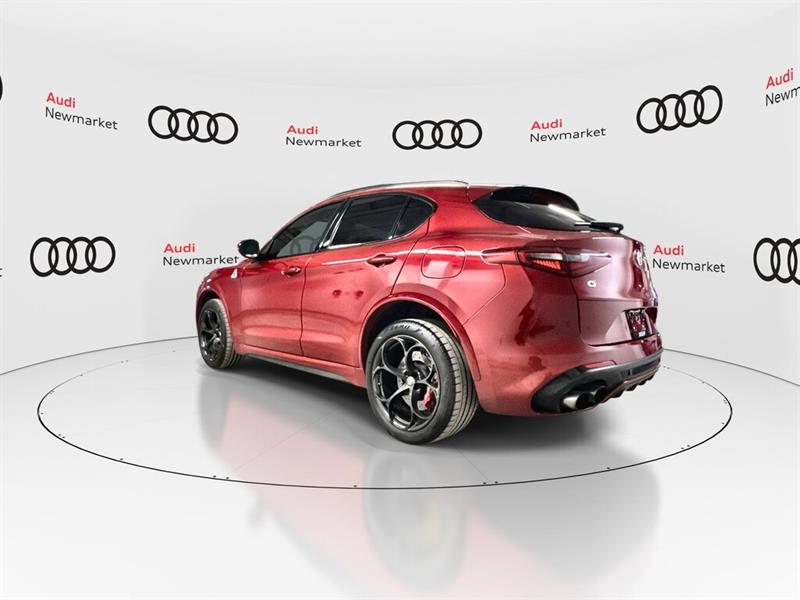 alfa romeo Stelvio 2018 - 7