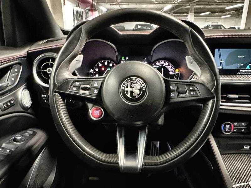 alfa romeo Stelvio 2018 - 12