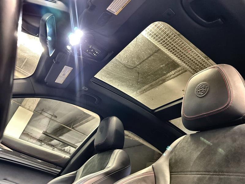 alfa romeo Stelvio 2018 - 17