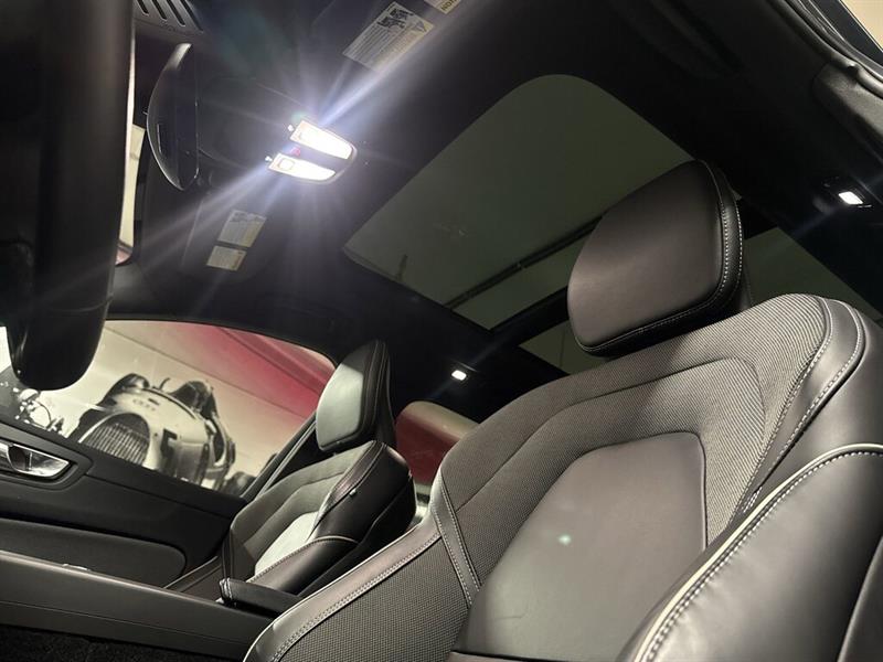 volvo XC60 2022 - 17