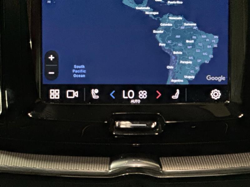 volvo XC60 2022 - 18