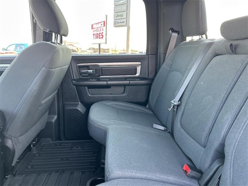 ram 1500 Classic 2023 - 16