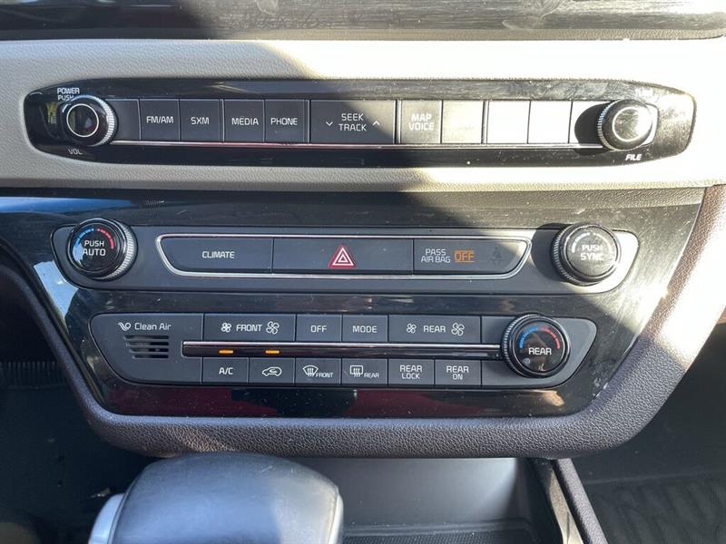 kia Sedona 2017 - 30