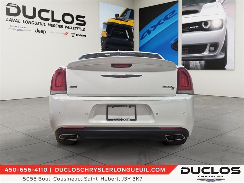 chrysler 300 2023 - 7