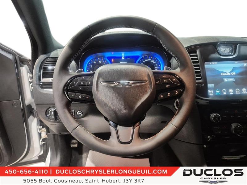 chrysler 300 2023 - 15