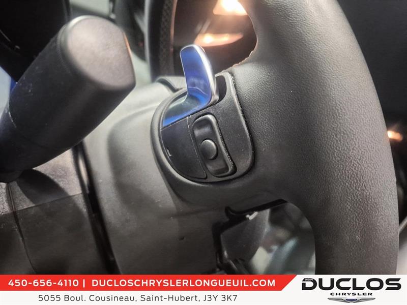 chrysler 300 2023 - 17