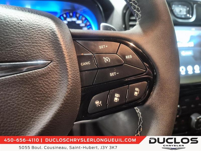 chrysler 300 2023 - 19