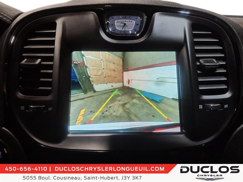 chrysler 300 2023 - 25