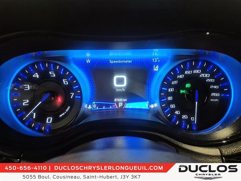 chrysler 300 2023 - 26