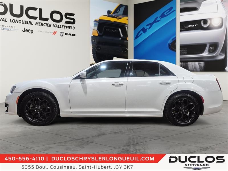 chrysler 300 2023 - 5