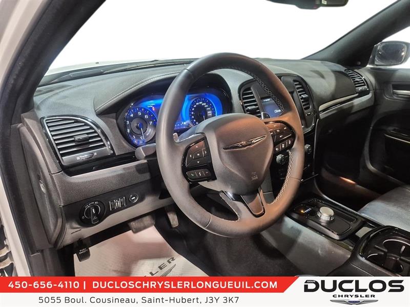 chrysler 300 2023 - 11