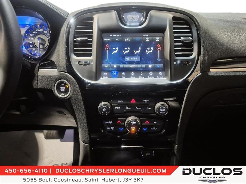 chrysler 300 2023 - 21