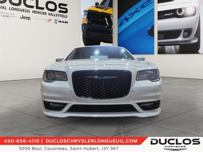 chrysler 300 2022 - 2