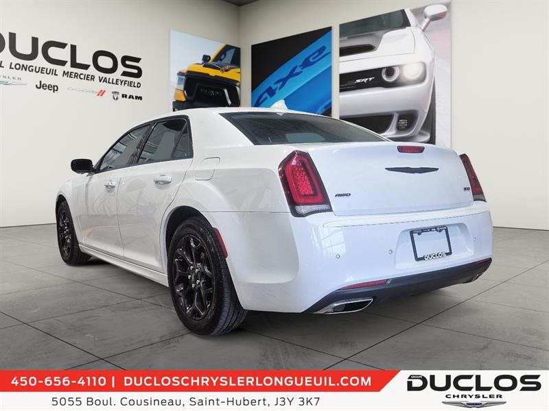 chrysler 300 2022 - 6