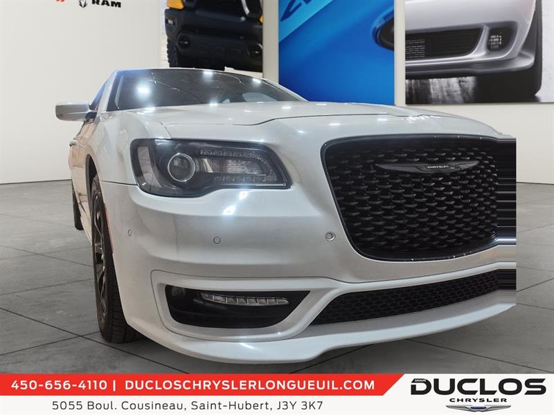 chrysler 300 2022 - 11
