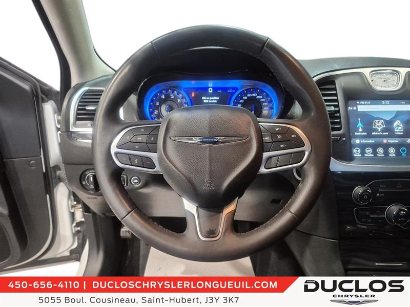 chrysler 300 2022 - 15