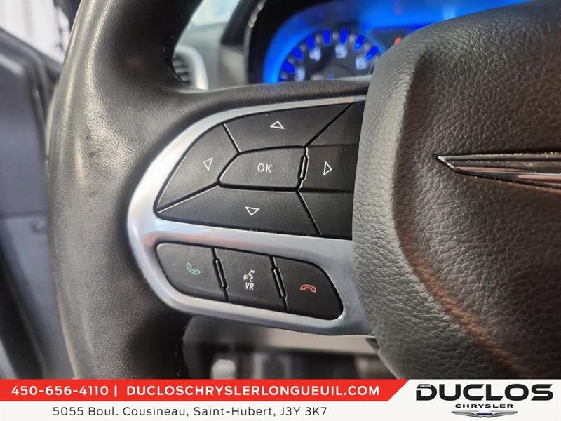 chrysler 300 2022 - 18