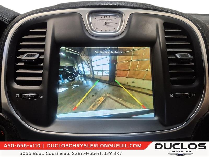 chrysler 300 2022 - 25