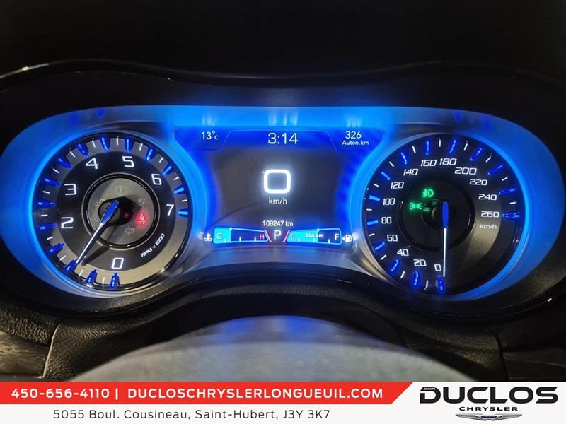 chrysler 300 2022 - 26