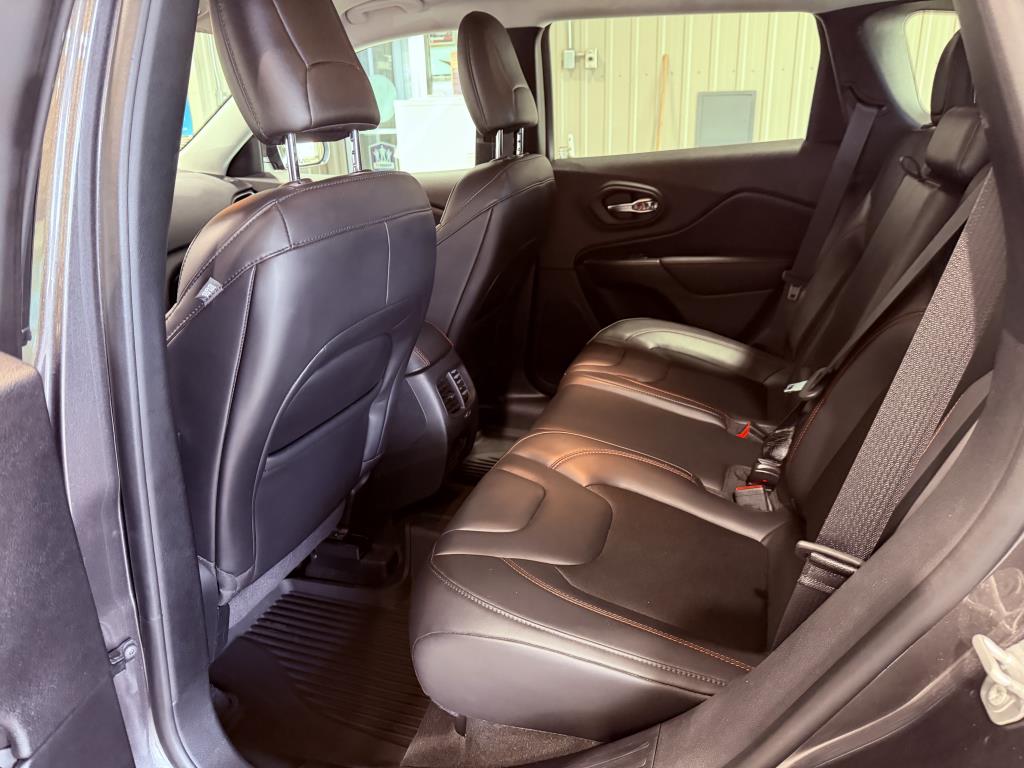 jeep Cherokee 2020 - 11