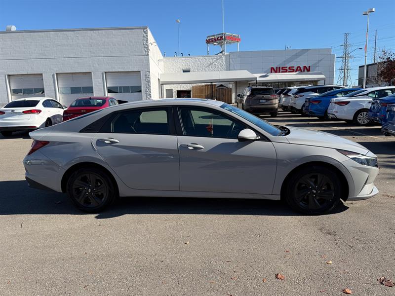 hyundai Elantra 2022 - 8