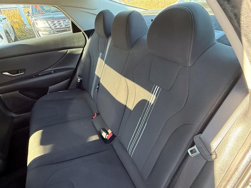 hyundai Elantra 2022 - 14