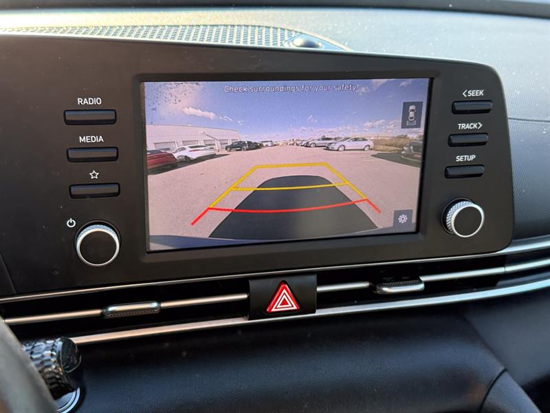 hyundai Elantra 2022 - 24