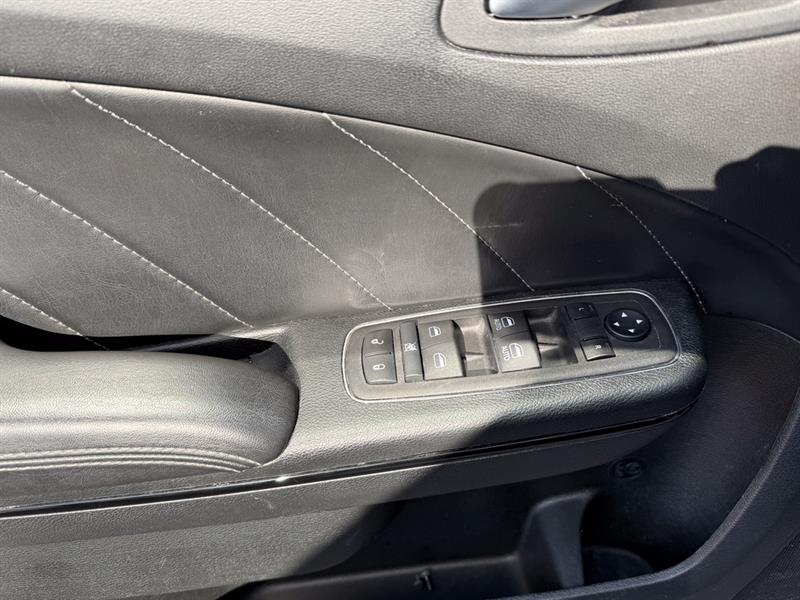 dodge Charger 2023 - 16