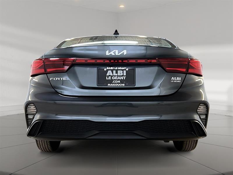kia Forte 2024 - 5
