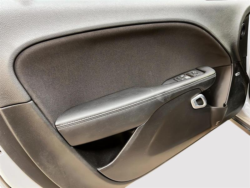 dodge Challenger 2022 - 22