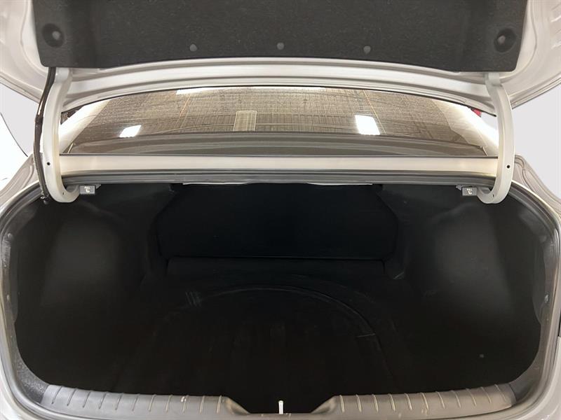 hyundai Elantra 2023 - 12