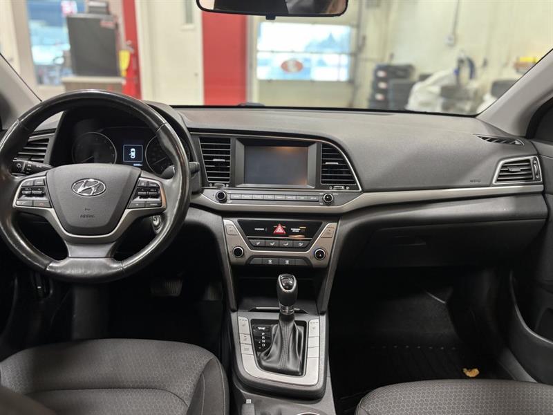 hyundai Elantra 2018 - 21