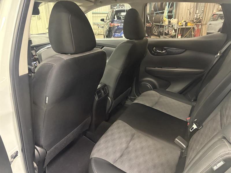 nissan Qashqai 2020 - 12